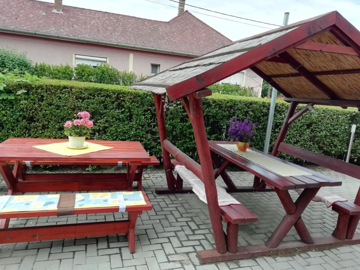 Vadasztanya Fogado Daire Egerszalók Dış mekan fotoğraf